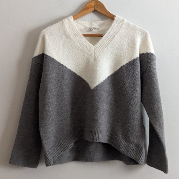 Miss Lola V-Neck Fluffy Knitted Sweater, M, EUC - Picture 1 of 8